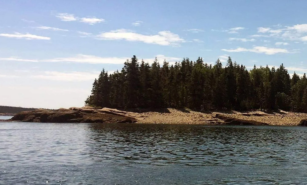 Flat Ned Islands thumb Img winter harbor 2000x660