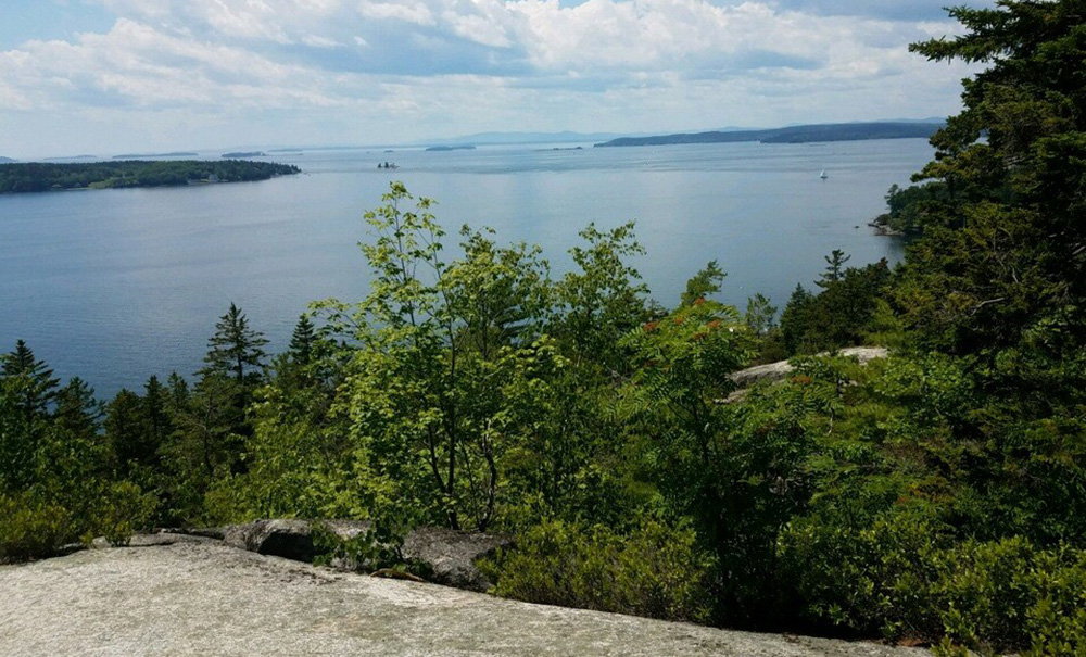 Lookout Rock Inset img caleb photo 1 1000x605