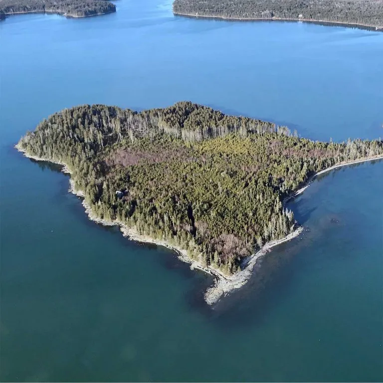 mcht PondCoveAerialPhoto1 square 768x768